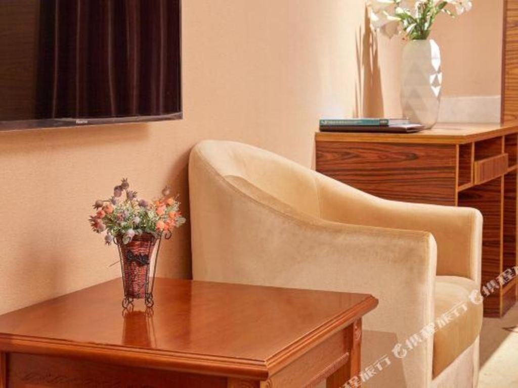 Airport Liwan Hotel Kuangcsou Kültér fotó
