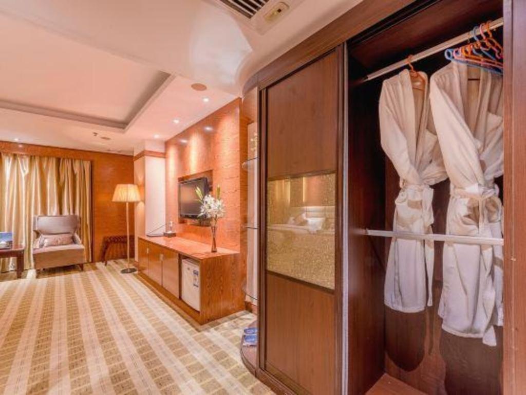 Airport Liwan Hotel Kuangcsou Kültér fotó