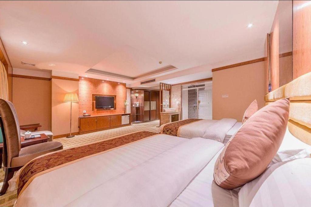 Airport Liwan Hotel Kuangcsou Kültér fotó